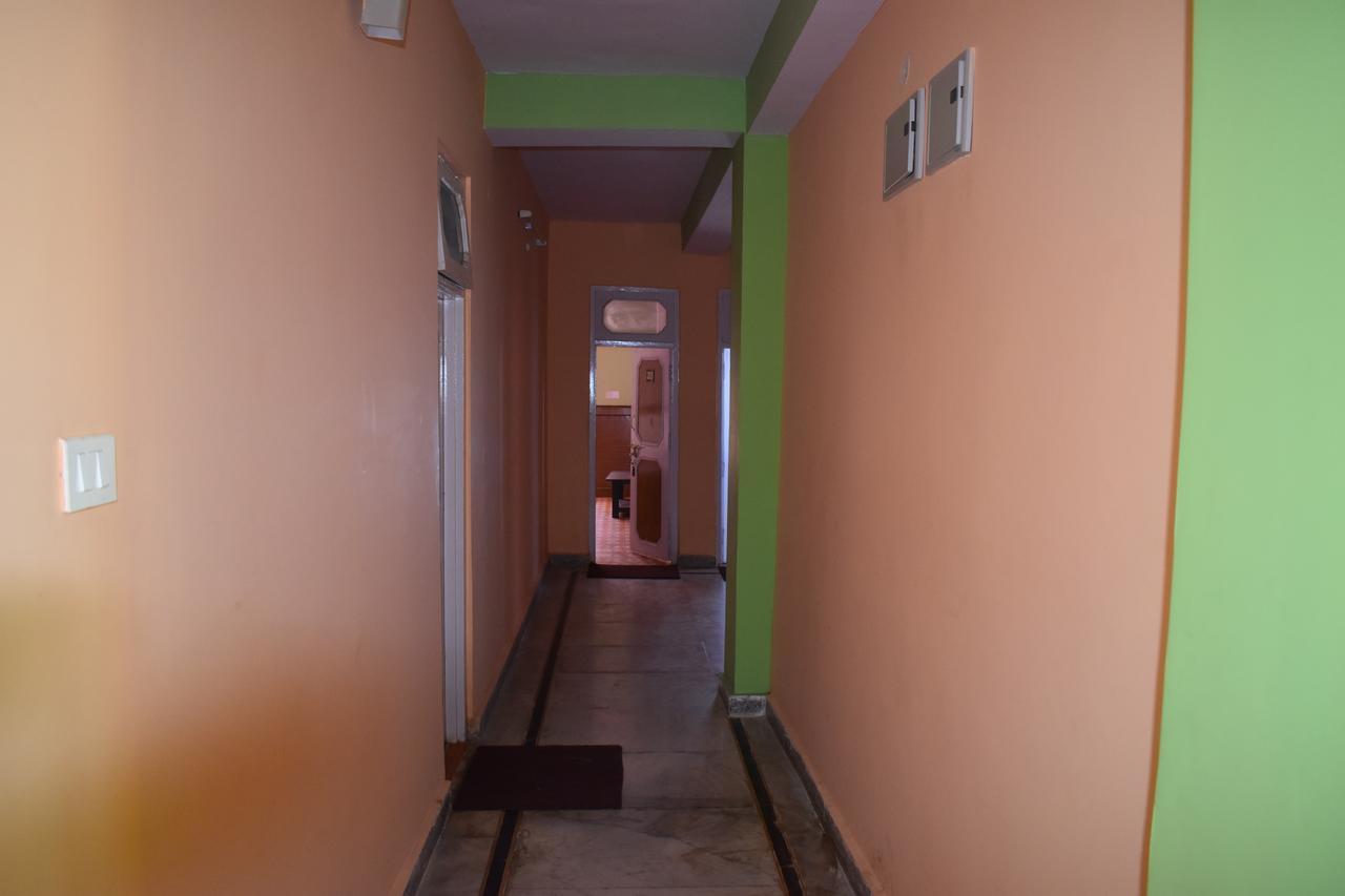 Hotel Snow Flake Rāmpur Esterno foto