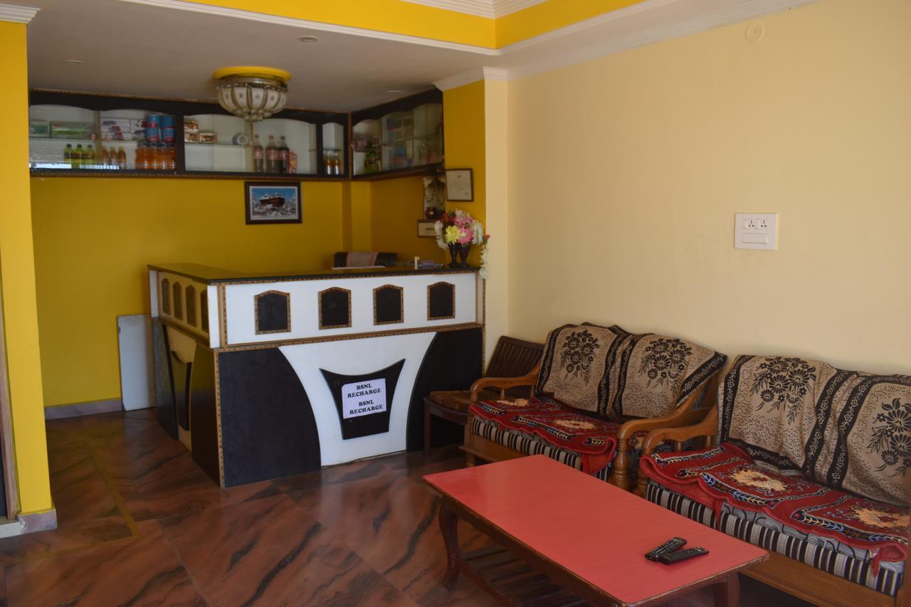 Hotel Snow Flake Rāmpur Esterno foto