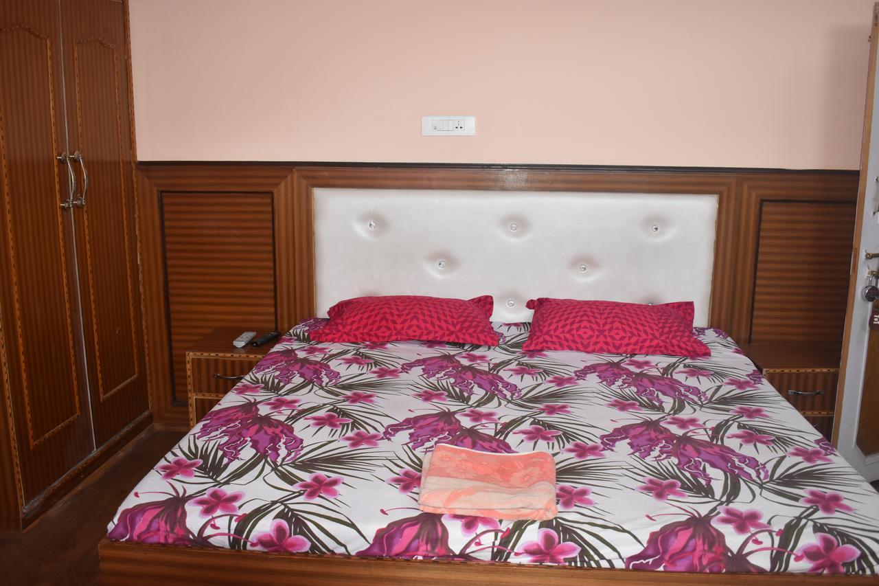 Hotel Snow Flake Rāmpur Esterno foto