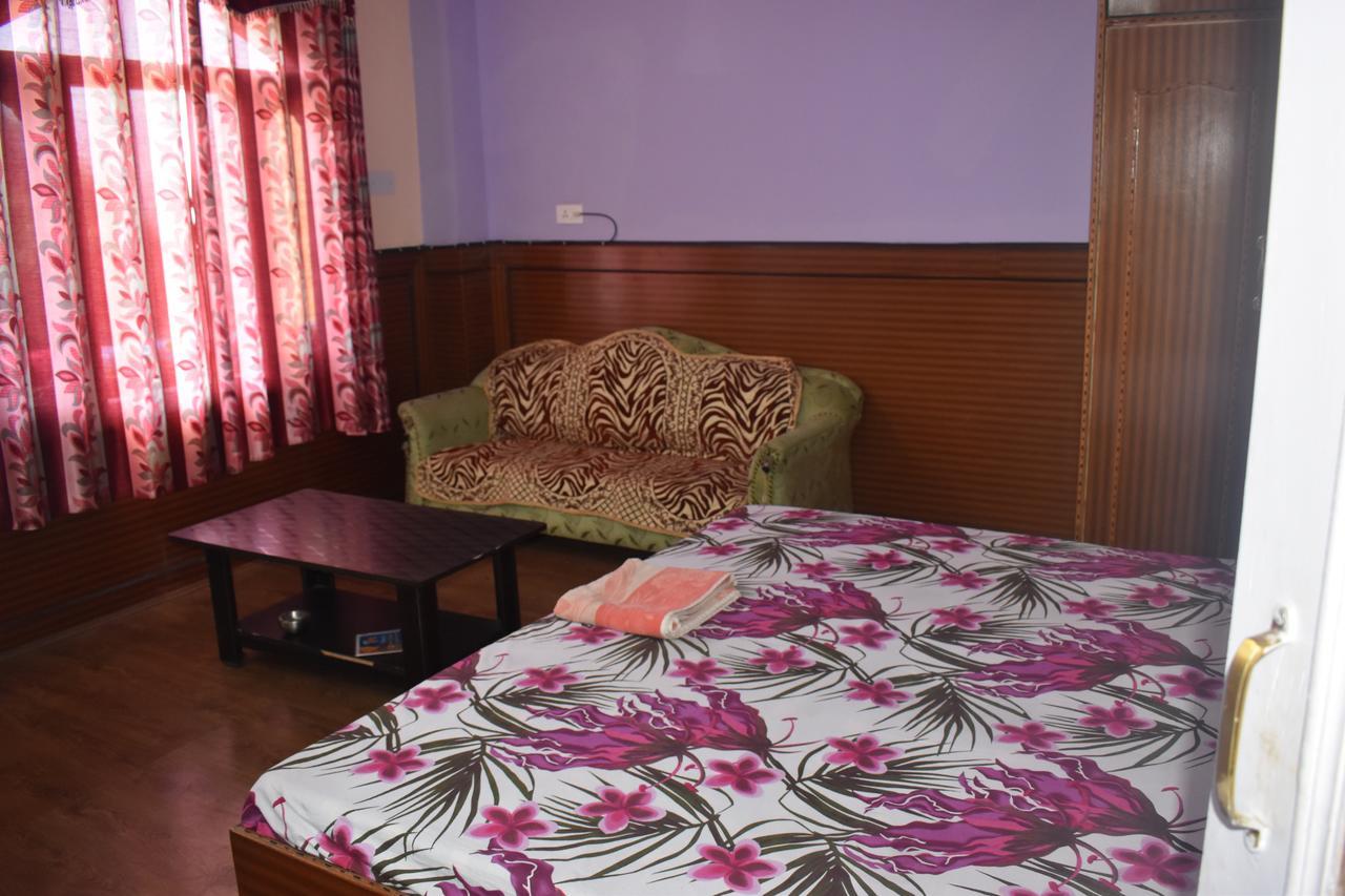 Hotel Snow Flake Rāmpur Esterno foto